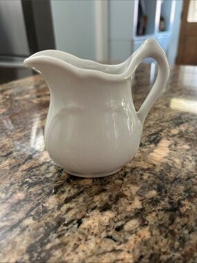 Sterling Vintage Classic White Ceramic Creamer Pitcher - Home Dining